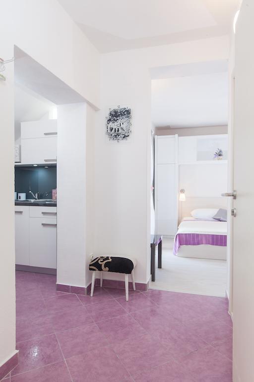 Apartments Orka Promajna Pokoj fotografie