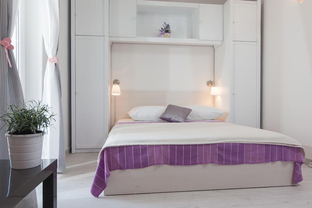 Apartments Orka Promajna Pokoj fotografie