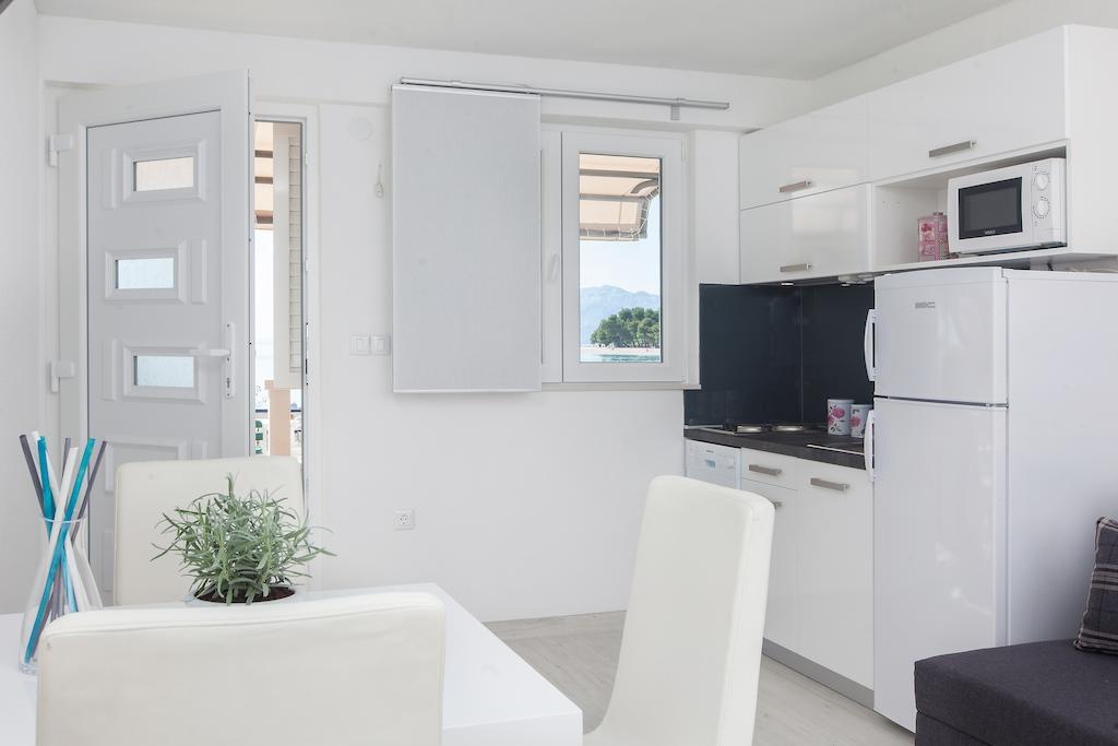 Apartments Orka Promajna Pokoj fotografie